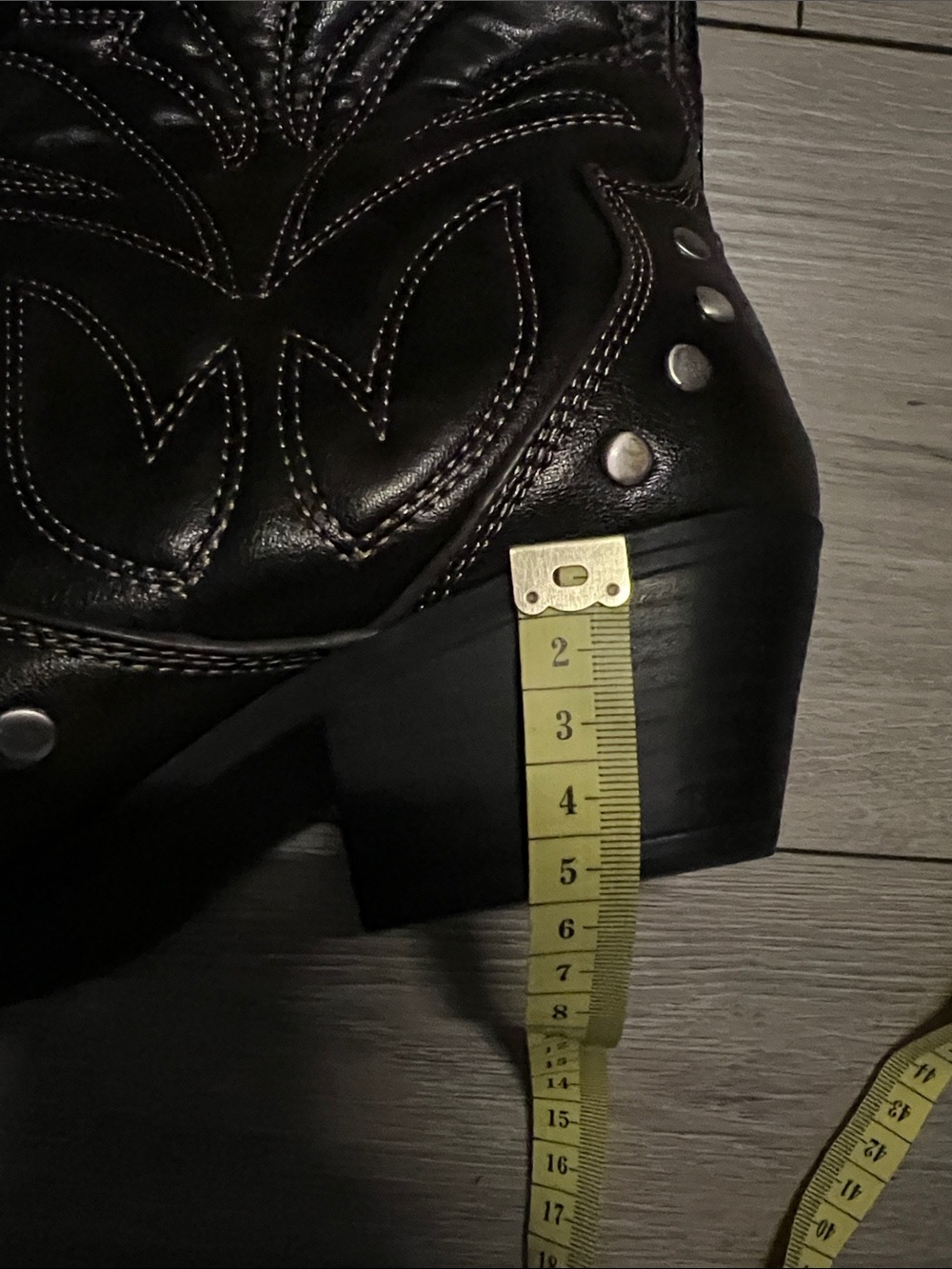 Cowboy boots - Picture 10 of 11